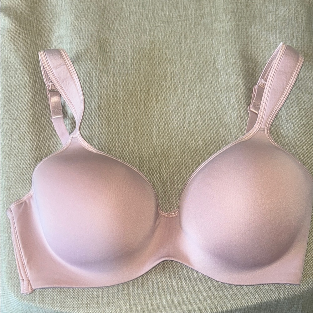 Delta Burke EUC Blush Pink Full-Coverage T-Shirt Bra with Adjustable Straps